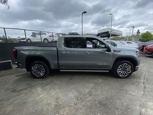 Used 2024 GMC Sierra 1500 Denali Ultimate AWD/4WD image 7