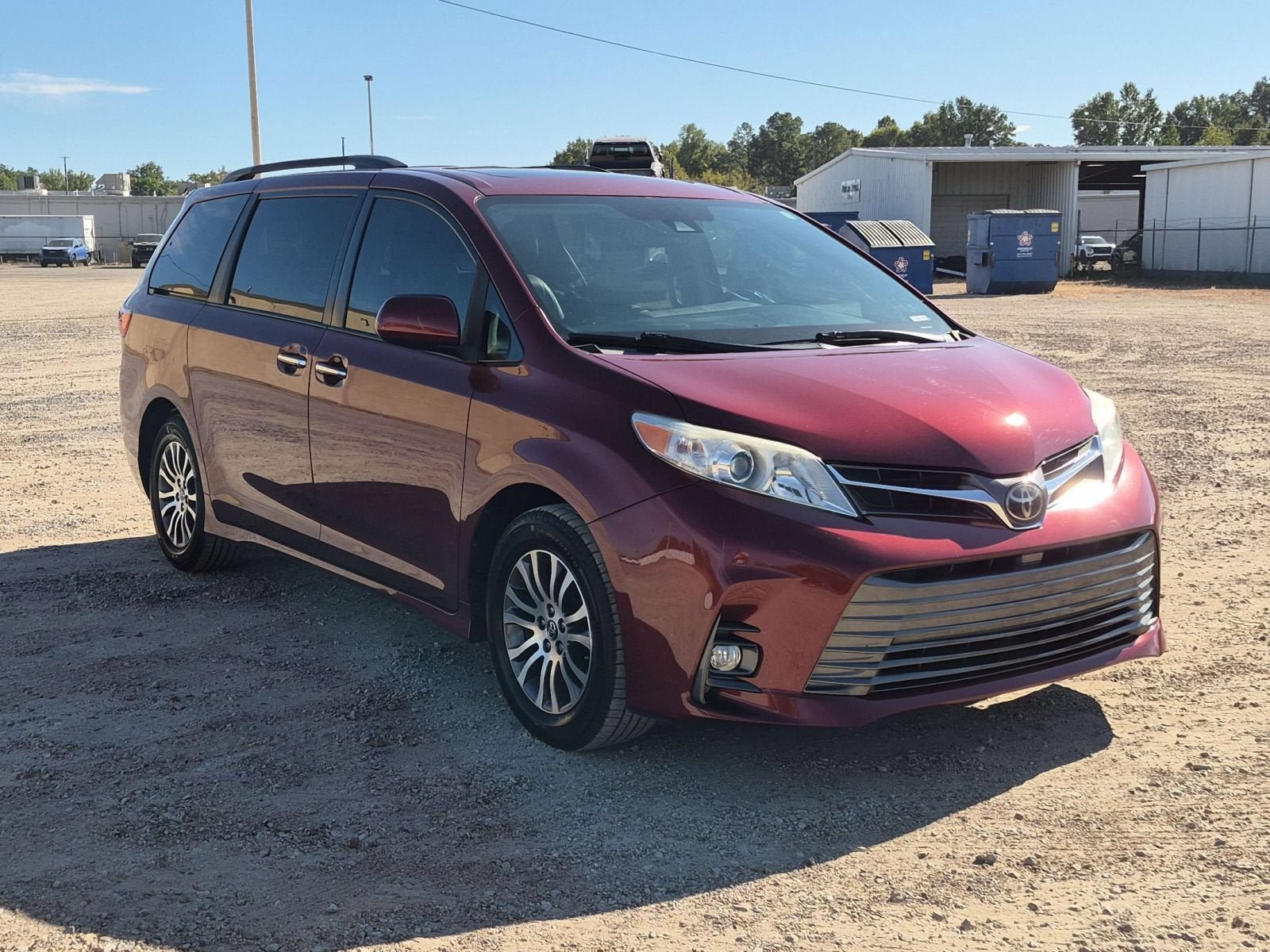 Used 2019 Toyota Sienna XLE w/ XLE Navigation Package FWD image 8