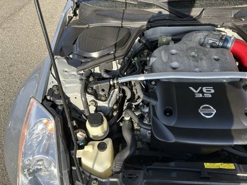 Used 2004 Nissan 350Z Enthusiast image 18