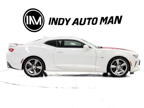 Used 2018 Chevrolet Camaro SS RWD image 3