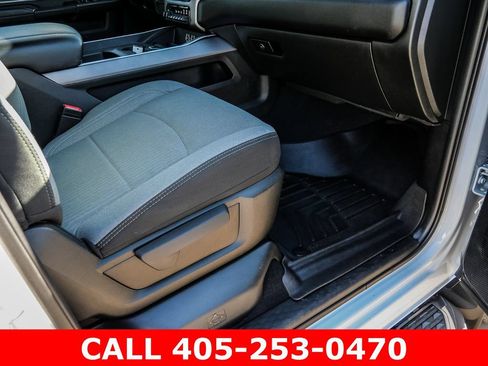 Used 2022 RAM 3500 Big Horn w/ Level C Equiment Group AWD/4WD image 18
