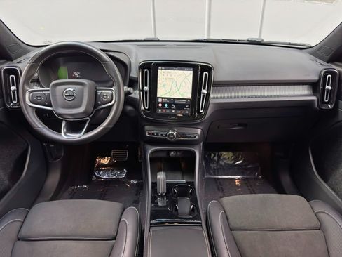 Used 2021 Volvo XC40 P8 Recharge w/ Advanced Package AWD/4WD image 12