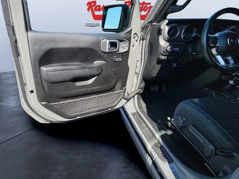 Used 2022 Jeep Wrangler Unlimited Rubicon 4xe w/ Steel Bumper Group image 18