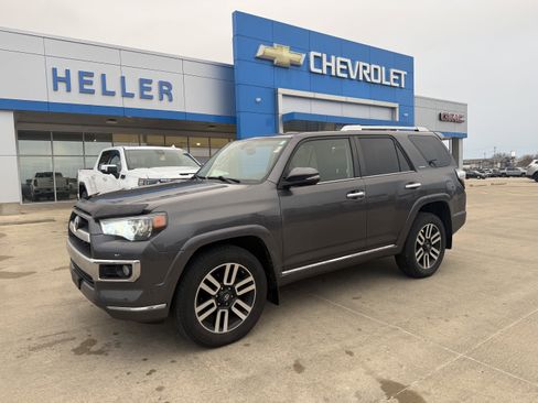 Used 2017 Toyota 4Runner Limited image 3