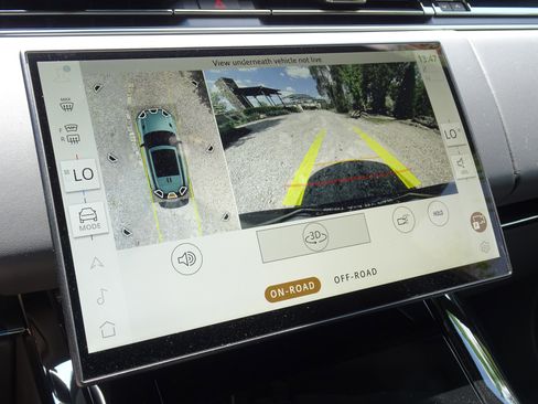 New 2026 Land Rover Range Rover Sport SE AWD/4WD image 4