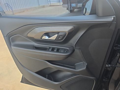 Used 2022 GMC Terrain SLE w/ Driver Convenience Package FWD image 28