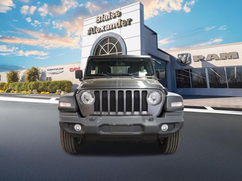 Certified 2022 Jeep Wrangler Unlimited Sport AWD/4WD image 10