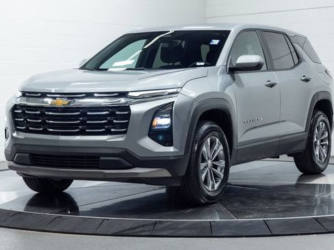 Used 2025 Chevrolet Equinox LT AWD/4WD image 6