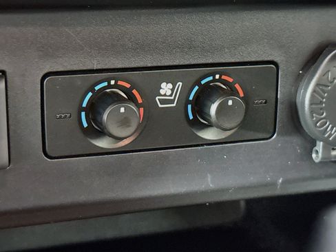 Used 2022 Toyota 4Runner Limited AWD/4WD image 25