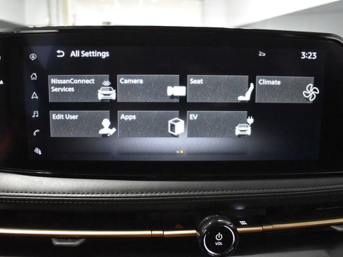 Used 2023 Nissan Ariya FWD image 25