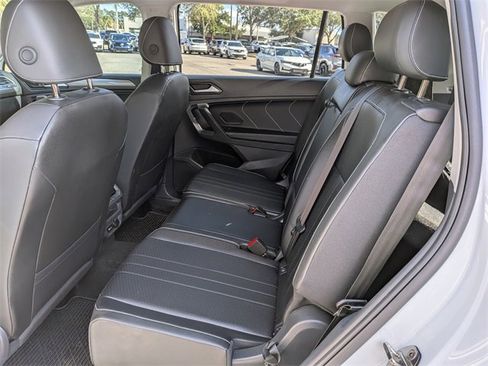 Certified 2024 Volkswagen Tiguan SE image 15