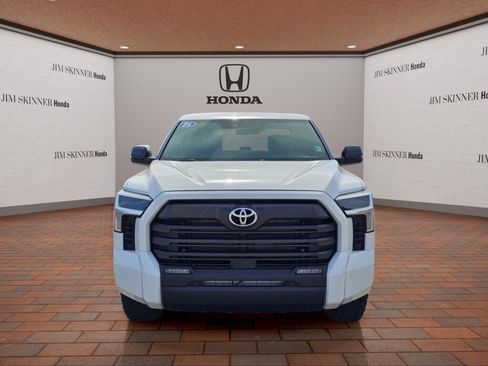 Used 2025 Toyota Tundra SR5 w/ SR5 Convenience Package AWD/4WD image 2