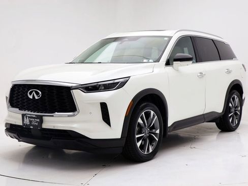 Used 2023 INFINITI QX60 Luxe w/ Performance Audio Package image 4