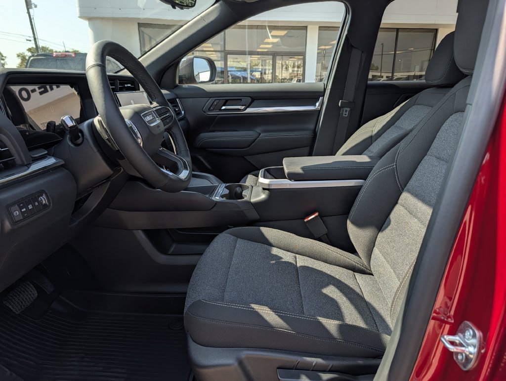 New 2027 GMC Terrain Elevation w/ Technology Package II FWD image 24