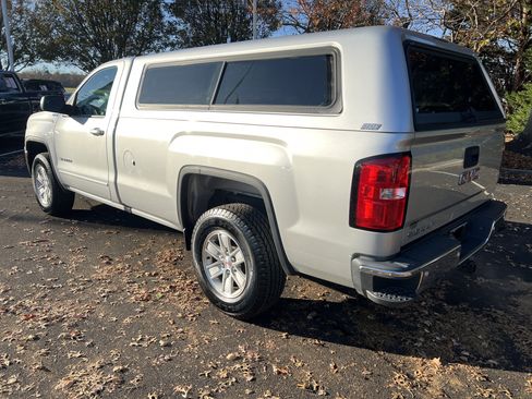 Used 2017 GMC Sierra 1500 SLE w/ SLE Preferred Package image 8