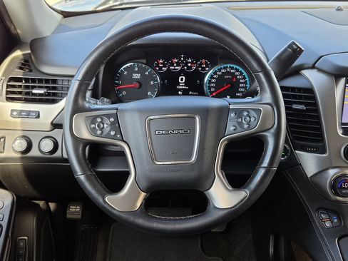 Used 2018 GMC Yukon Denali w/ Denali Ultimate Package AWD/4WD image 24