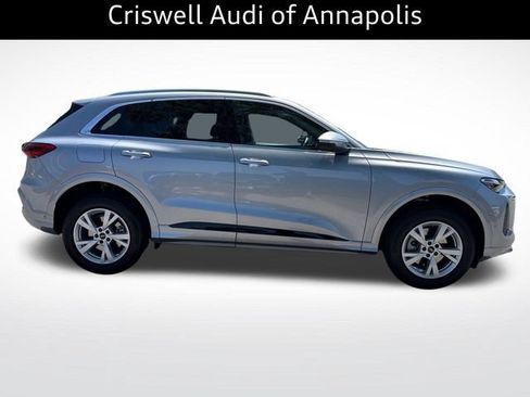Certified 2025 Audi Q5 Premium w/ Convenience Package AWD/4WD image 9