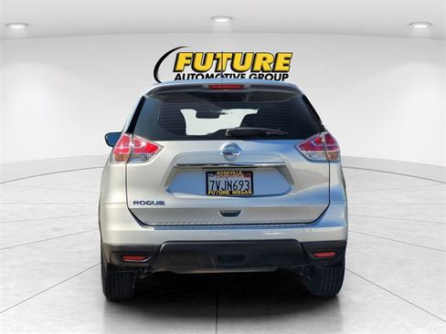 Used 2016 Nissan Rogue S image 8