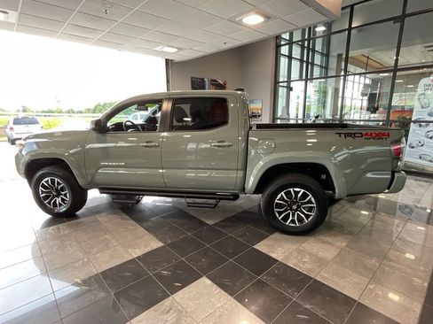 Certified 2023 Toyota Tacoma TRD Sport w/ TRD Premium Sport Package AWD/4WD image 4