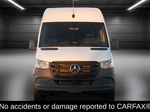 Used 2025 Mercedes-Benz Sprinter 2500 image 2