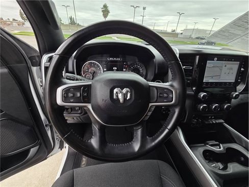 Used 2022 RAM 1500 Big Horn AWD/4WD image 16