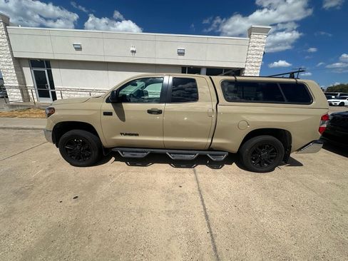 Used 2020 Toyota Tundra SR5 RWD image 2