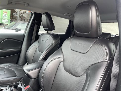 Used 2020 Jeep Cherokee Limited image 15