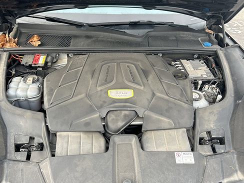 Used 2019 Porsche Cayenne E-Hybrid AWD/4WD image 13