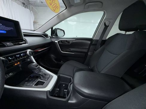 Certified 2024 Toyota RAV4 LE AWD/4WD image 12