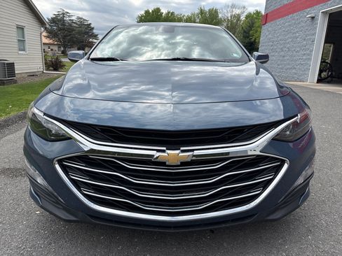 Used 2025 Chevrolet Malibu LT FWD image 9