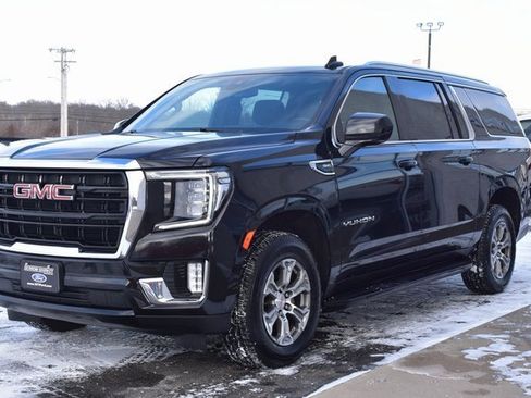 Used 2021 GMC Yukon XL SLE image 12