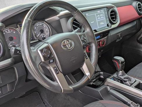 Used 2022 Toyota Tacoma SR5 image 9