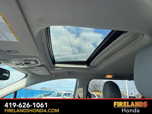 Used 2024 Toyota Sienna XLE image 24