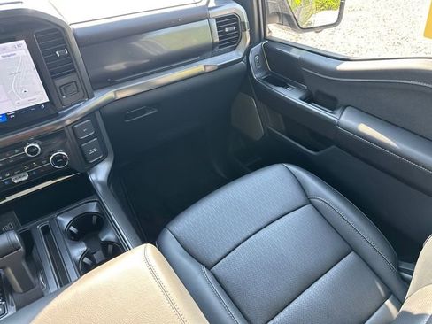 Used 2025 Ford F150 Lariat AWD/4WD image 24