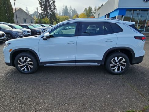 New 2025 Volkswagen Tiguan S image 2