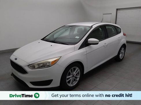 Used 2018 Ford Focus SE FWD image 1