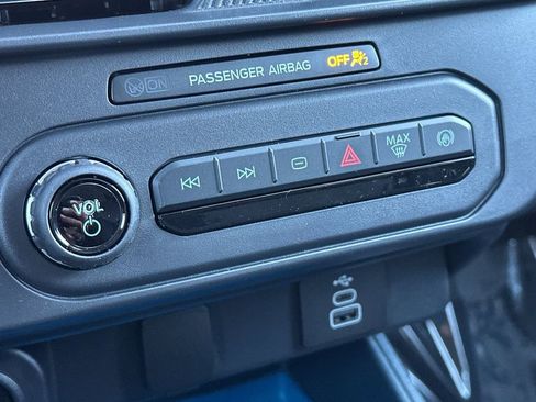 New 2025 Ford Maverick XLT w/ XLT Luxury Package image 16