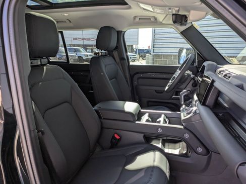 Certified 2025 Land Rover Defender 110 S image 29