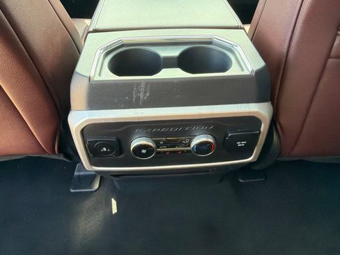 Used 2024 Ford Expedition Max Limited RWD image 18