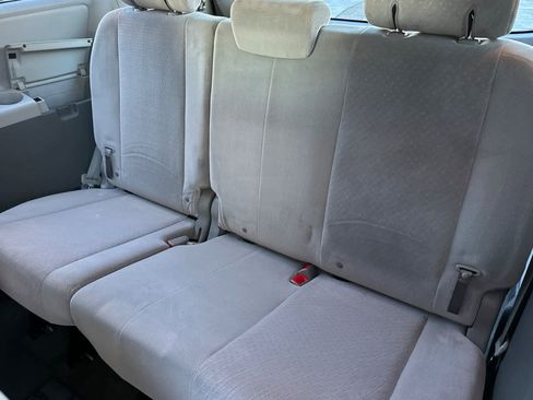 Used 2015 Toyota Sienna LE image 15
