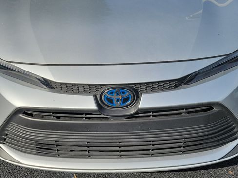 Used 2023 Toyota Corolla XLE FWD image 4