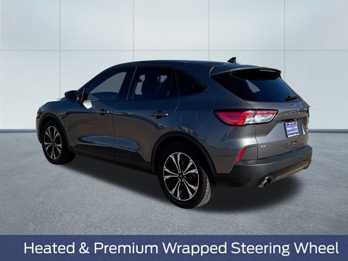 Used 2022 Ford Escape SE w/ SE Sport Appearance Package image 11