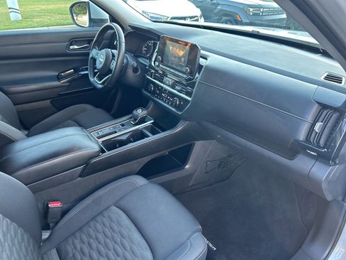 Used 2022 Nissan Pathfinder SV w/ Cargo Package image 39
