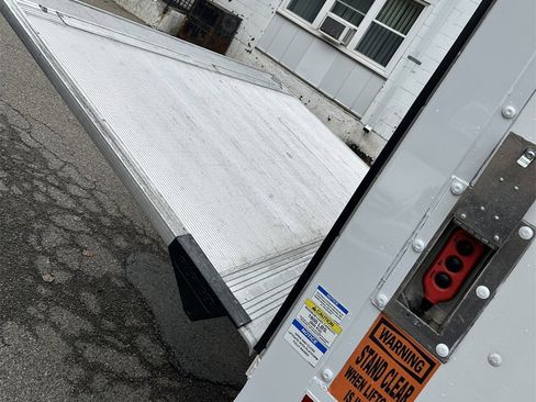 Used 2022 Ford Transit 350 image 24