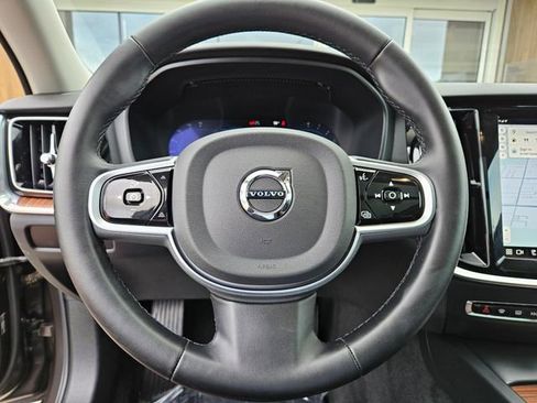 Certified 2025 Volvo V60 B5 Cross Country Plus AWD/4WD image 22