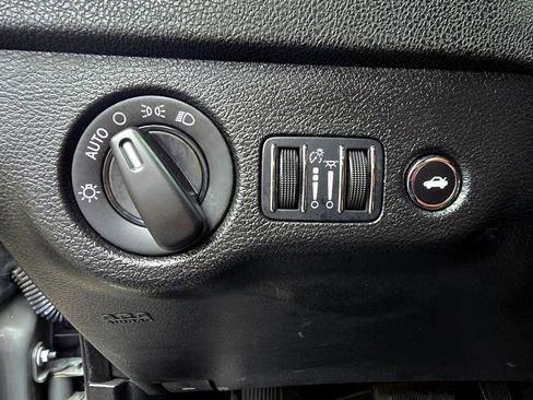 Certified 2023 Dodge Charger SXT image 17