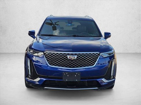 Used 2023 Cadillac XT6 Premium Luxury w/ Platinum Package AWD/4WD image 2