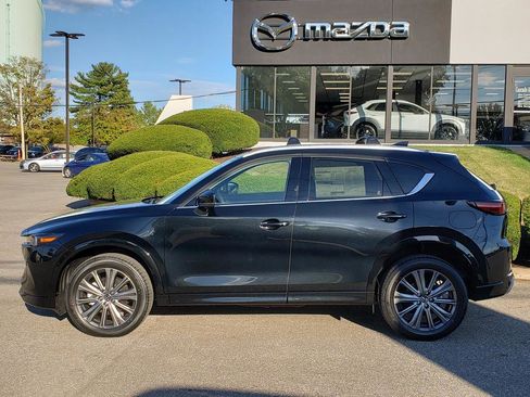 New 2025 MAZDA CX-5 Signature image 2
