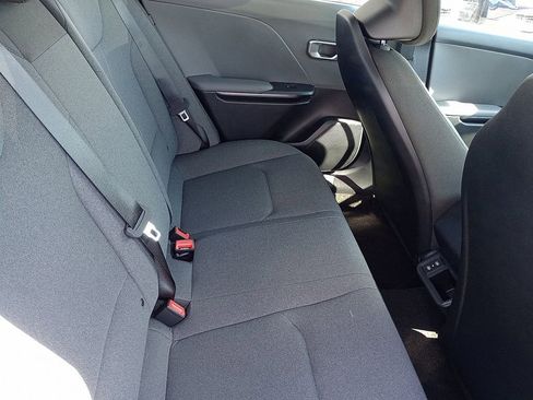 New 2025 Kia K4 LXS image 8