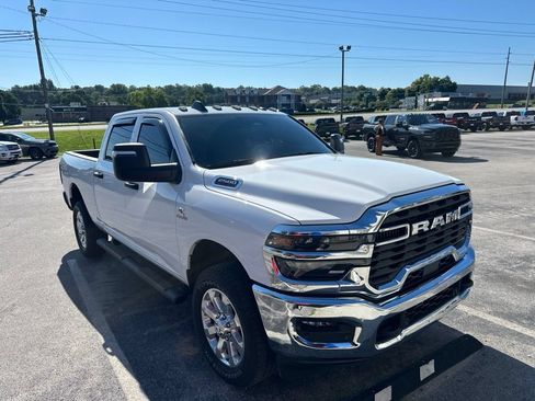 Used 2025 RAM 2500 Tradesman AWD/4WD image 2